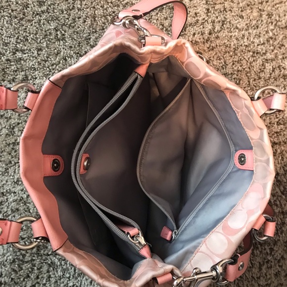 Authentic Pink Coach Purse. $115 - Picture 2 of 6